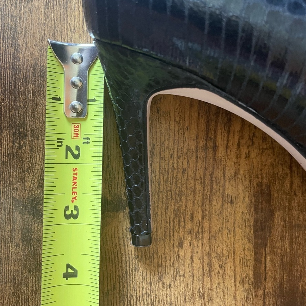 Jessica Simpson reptile pumps - Picture 7 of 7